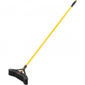 Rubbermaid Commercial 2018727CT Maximizer Push/Center 18" Broom